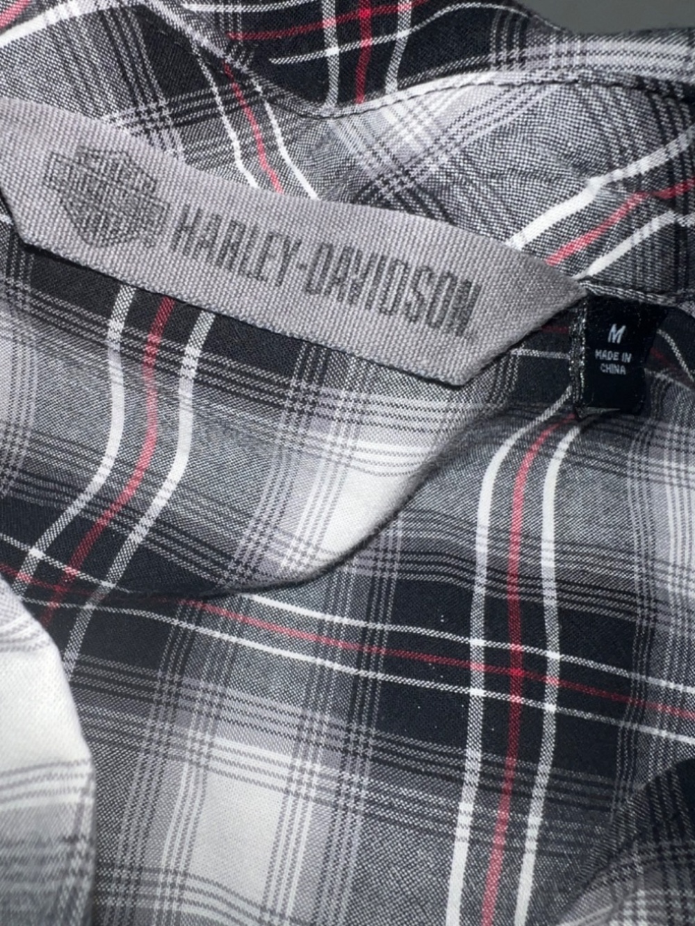 Women's Harley Davidson Fitted Plaid Sleeveless Snap Front Shirt - Picture 5 of 6